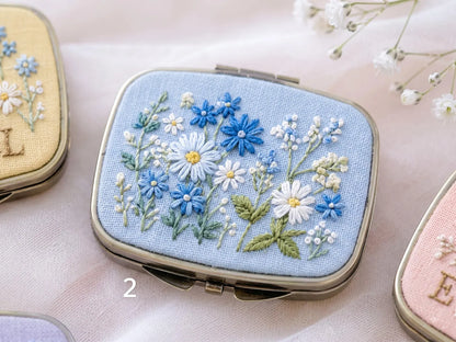 Hand Embroidered Floral Jewelry Box, Personalized Linen Ring Box, Vintage Mini Keepsake Case, Bridesmaid Gift, Wedding Ring Holder Handmade