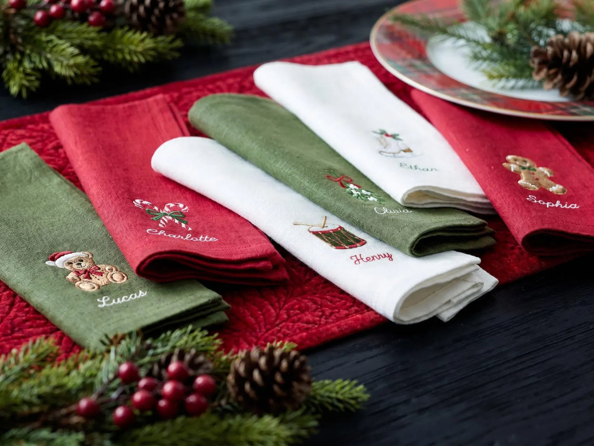 Personalized Christmas Linen Napkins Set of 6, Embroidered Dinner Napkins, Custom Name Red Green White Holiday Table Decor for Family Dinner