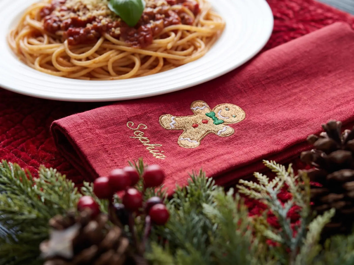 Personalized Christmas Linen Napkins Set of 6, Embroidered Dinner Napkins, Custom Name Red Green White Holiday Table Decor for Family Dinner