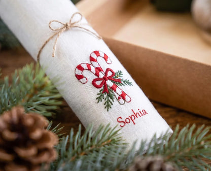 Personalized Christmas Linen Napkins Set of 6, Embroidered Dinner Napkins, Custom Name Red Green White Holiday Table Decor for Family Dinner