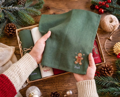 Personalized Christmas Linen Napkins Set of 6, Embroidered Dinner Napkins, Custom Name Red Green White Holiday Table Decor for Family Dinner