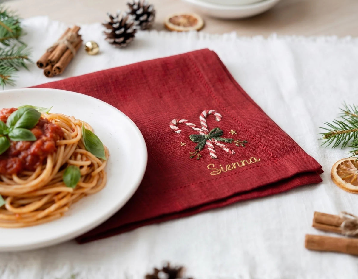 Personalized Christmas Linen Napkins Set of 6, Embroidered Dinner Napkins, Custom Name Red Green White Holiday Table Decor for Family Dinner