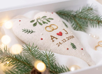 Personalized Wedding Heart Ornament – Hand Embroidered Linen Floral Ornament with Names & Date – Custom Wedding Christmas Gift Decoration