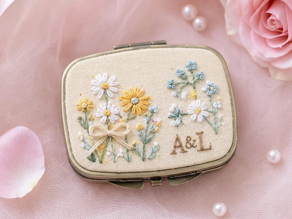 Hand Embroidered Floral Jewelry Box, Personalized Linen Ring Box, Vintage Mini Keepsake Case, Bridesmaid Gift, Wedding Ring Holder Handmade