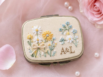 Hand Embroidered Floral Jewelry Box, Personalized Linen Ring Box, Vintage Mini Keepsake Case, Bridesmaid Gift, Wedding Ring Holder Handmade