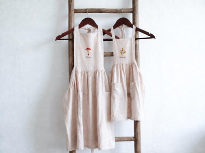 Personalized Mommy and Me Aprons, Matching Linen Apron Set, Hand Embroidered Mushroom & Autumn Leaves, Custom Name Mother Child Gift