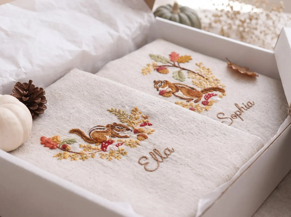 Personalized Sibling Aprons, Matching Kids Linen Apron Set, Hand Embroidered Squirrel & Acorn Woodland Set for Kids Custom Name Sister Gift