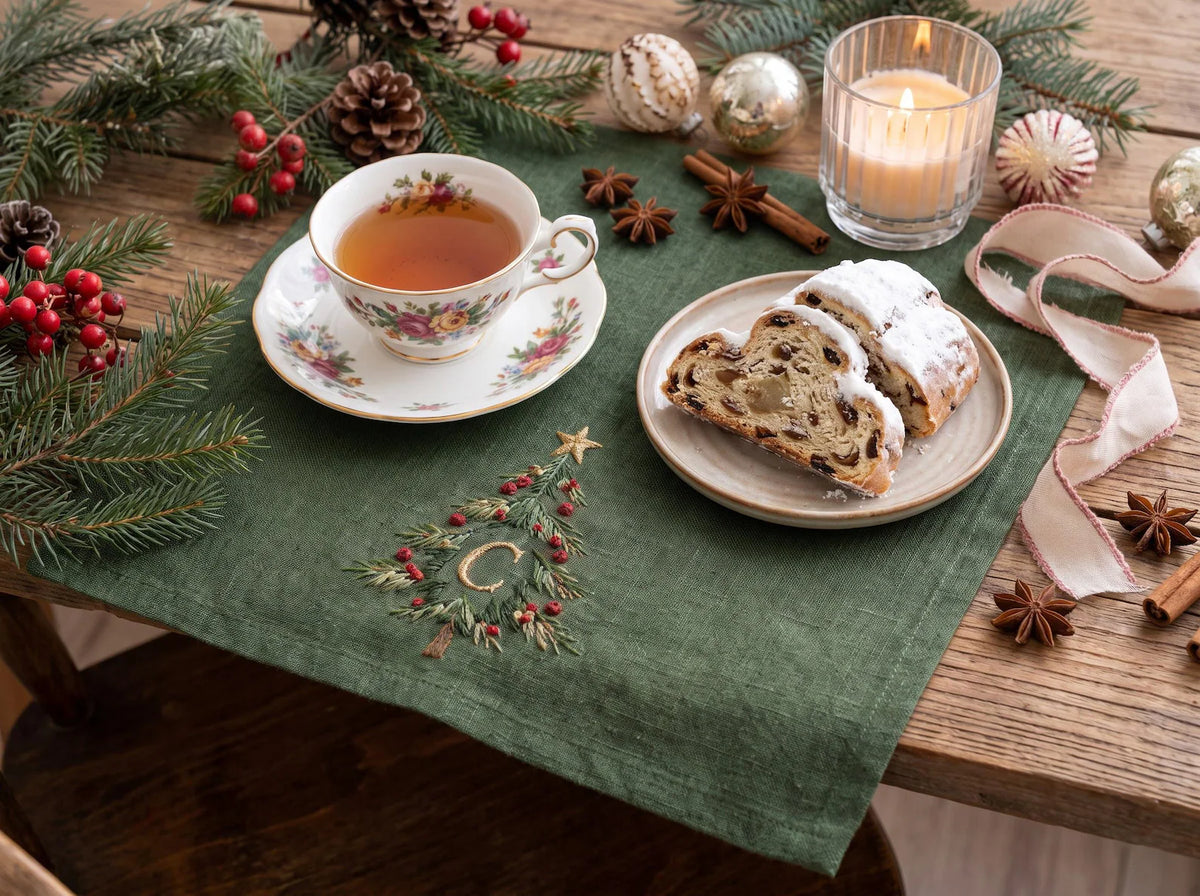 Personalized Christmas Linen Napkins Set of 6, Hand Embroidered Holly, Mistletoe, Pine & Berries, Custom Names, Holiday Table Decor Gift Set