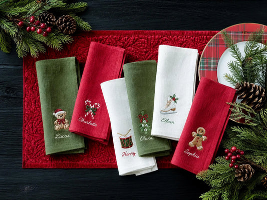 Personalized Christmas Linen Napkins Set of 6, Embroidered Dinner Napkins, Custom Name Red Green White Holiday Table Decor for Family Dinner