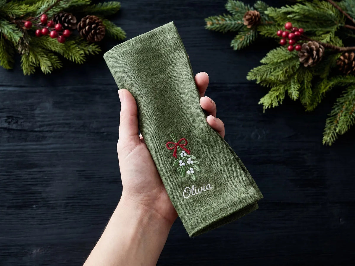 Personalized Christmas Linen Napkins Set of 6, Embroidered Dinner Napkins, Custom Name Red Green White Holiday Table Decor for Family Dinner