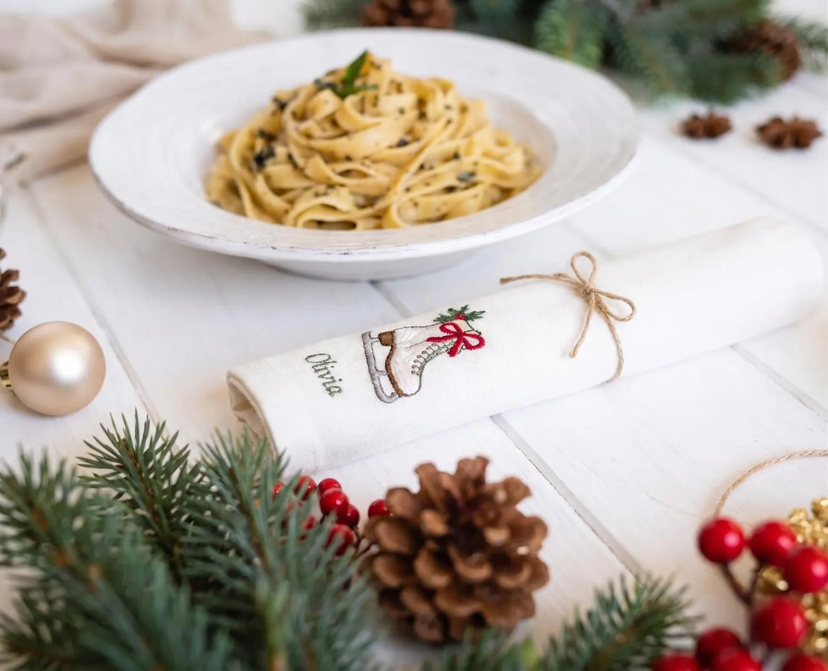 Personalized Christmas Linen Napkins Set of 6, Embroidered Dinner Napkins, Custom Name Red Green White Holiday Table Decor for Family Dinner