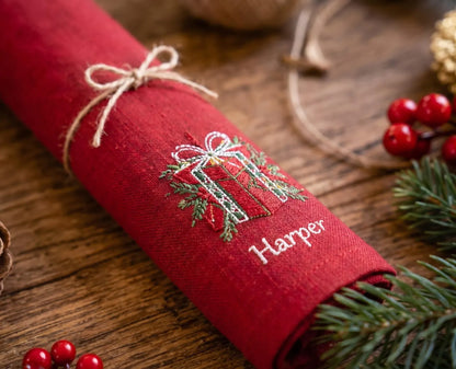 Personalized Christmas Linen Napkins Set of 6, Embroidered Dinner Napkins, Custom Name Red Green White Holiday Table Decor for Family Dinner
