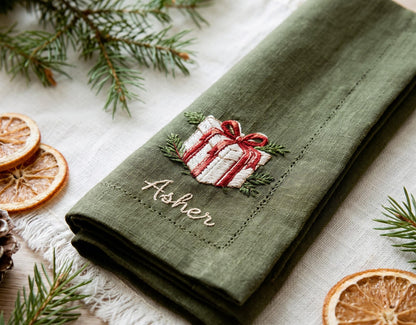 Personalized Christmas Linen Napkins Set of 6, Embroidered Dinner Napkins, Custom Name Red Green White Holiday Table Decor for Family Dinner