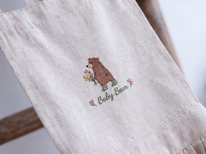 Personalized Mommy and Me Aprons, Matching Mom and Kids Linen Apron Set, Hand Embroidered Mama Bear & Baby Bear, Custom Name Gift