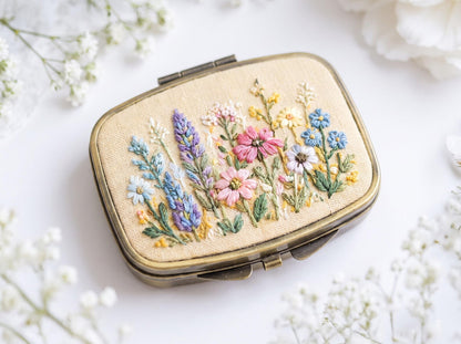 Hand Embroidered Floral Jewelry Box, Personalized Linen Ring Box, Vintage Mini Keepsake Case, Bridesmaid Gift, Wedding Ring Holder