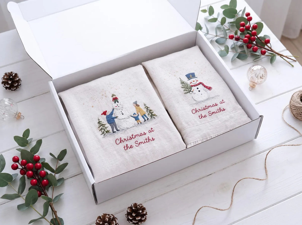 Personalized Christmas Mommy and Me Aprons, Matching Mom and Kids Linen Apron Set, Hand Embroidered Snowman, Custom Name Family Holiday Gift