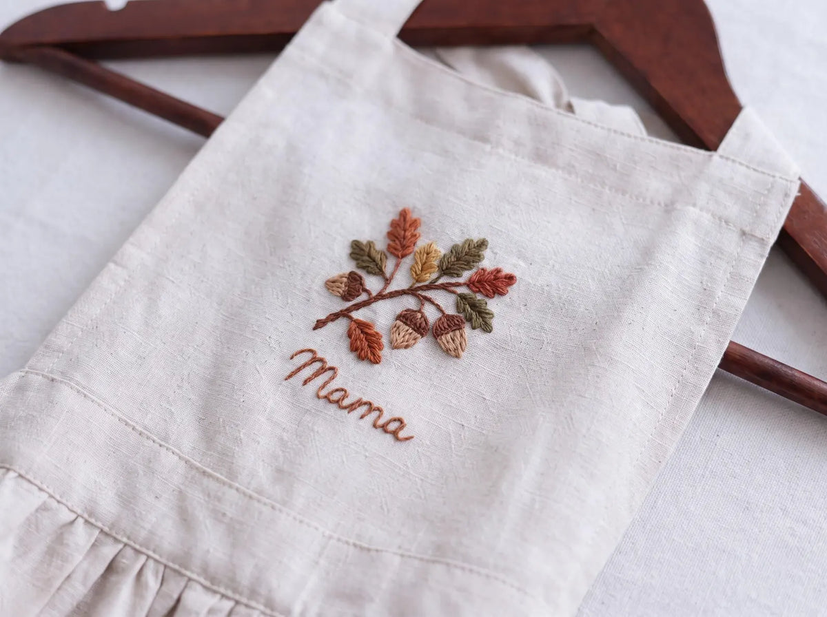 Personalized Mommy and Me Aprons, Matching Mom and Kids Linen Apron Set, Hand Embroidered Acorn & Squirrel, Custom Name Autumn Family Gift